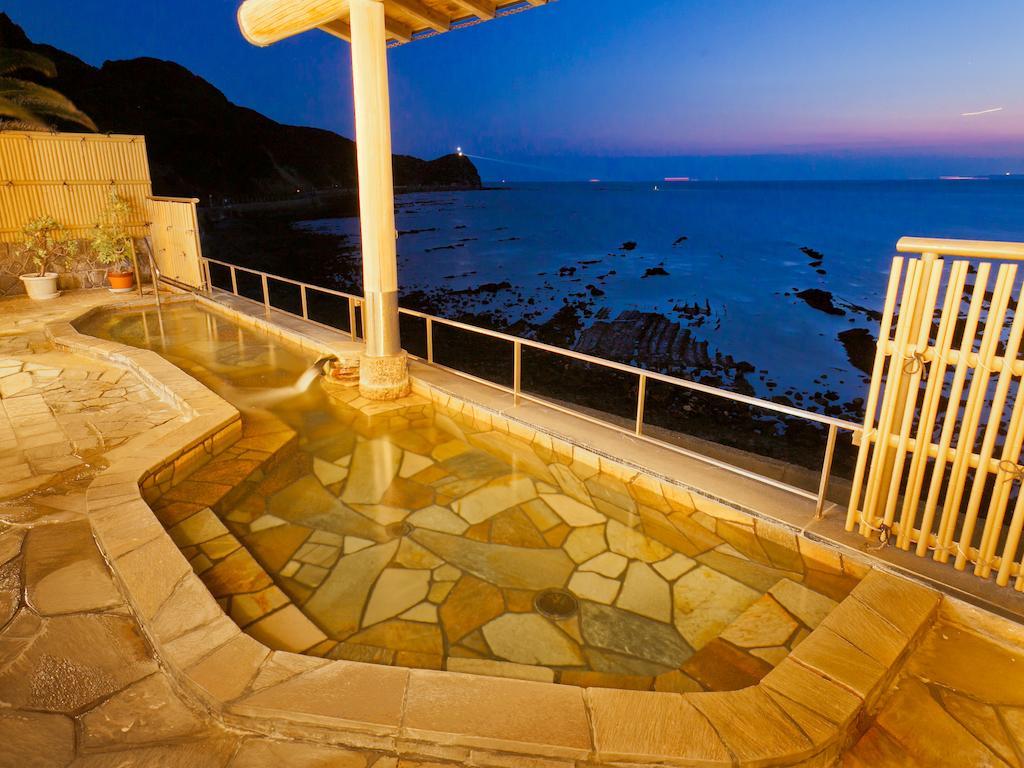 Отель Wakayama Kada Onsen Kada Kaigetsu Экстерьер фото