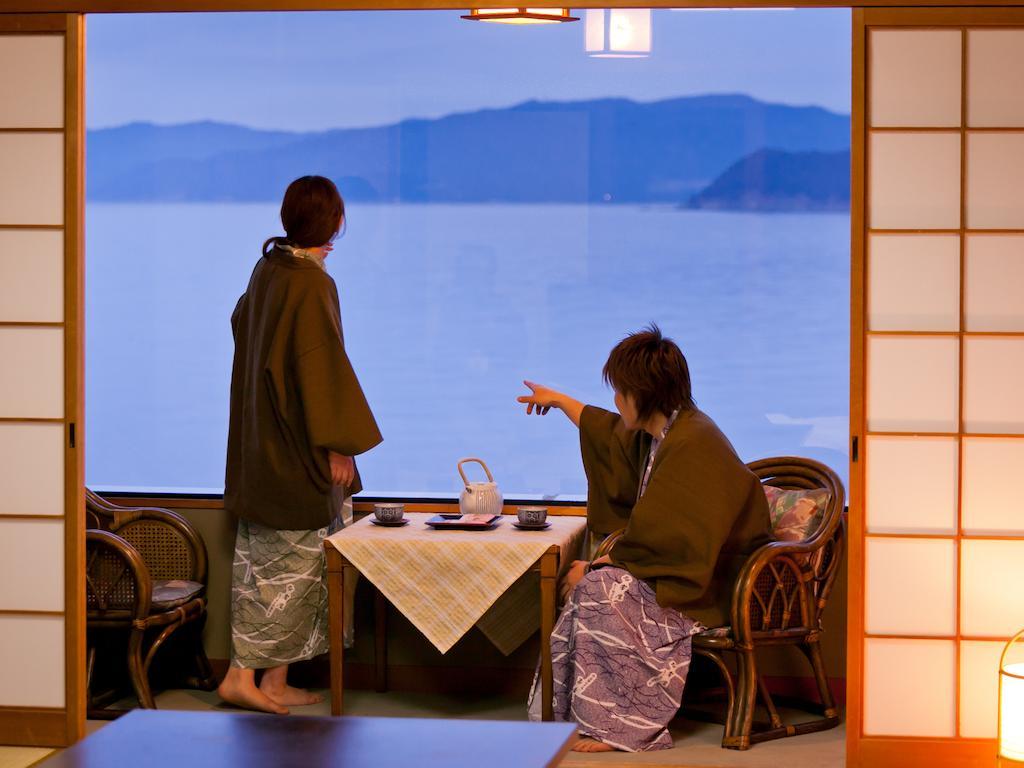 Отель Wakayama Kada Onsen Kada Kaigetsu Номер фото