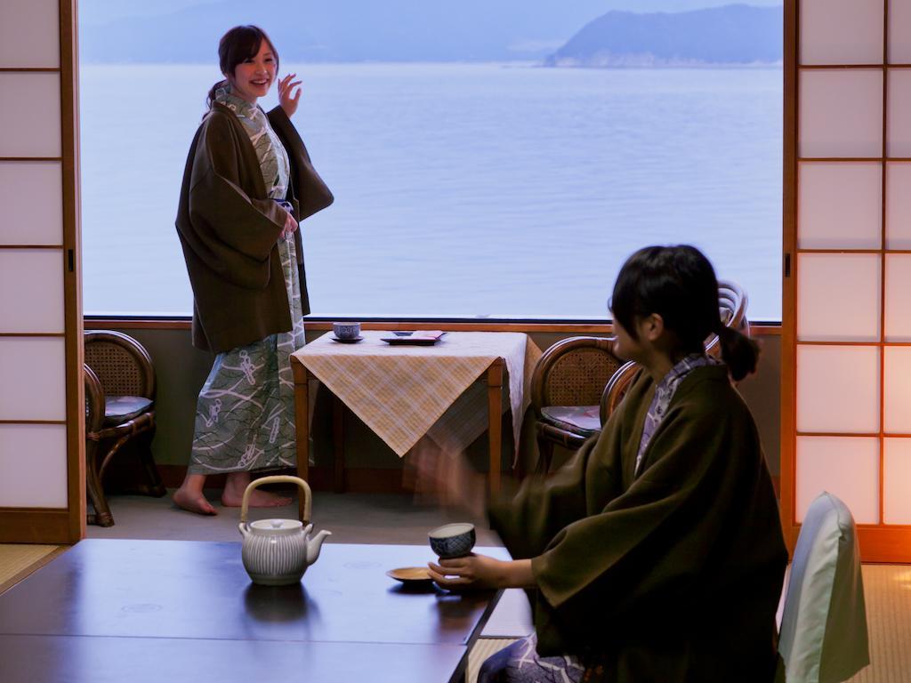 Отель Wakayama Kada Onsen Kada Kaigetsu Экстерьер фото