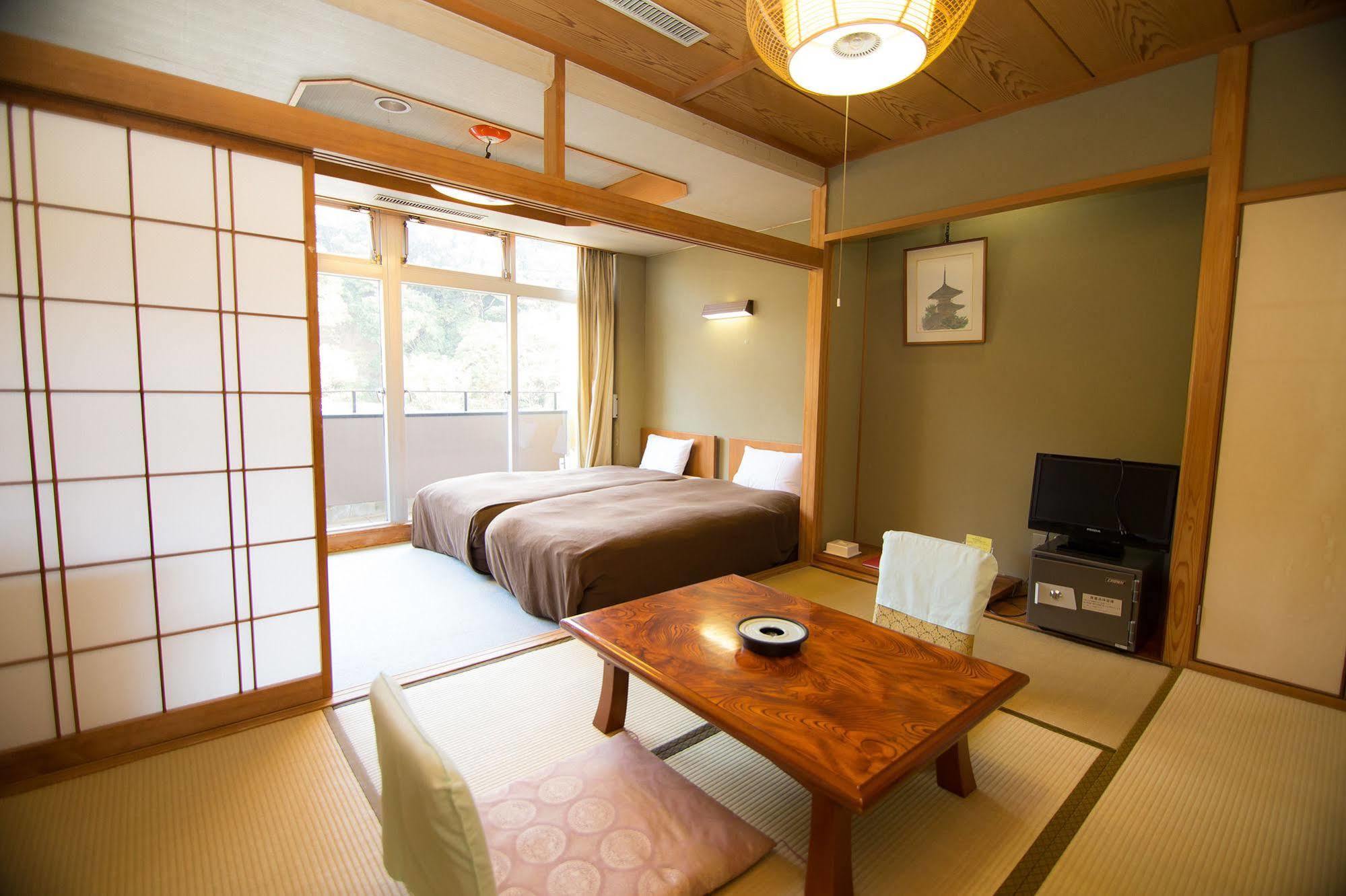 Отель Wakayama Kada Onsen Kada Kaigetsu Экстерьер фото