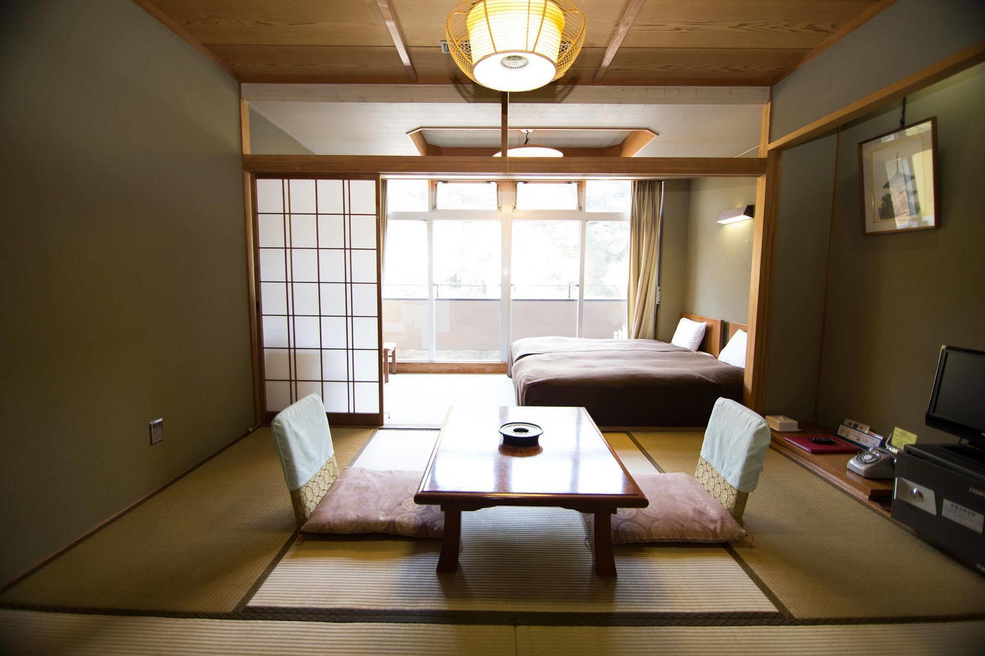 Отель Wakayama Kada Onsen Kada Kaigetsu Экстерьер фото