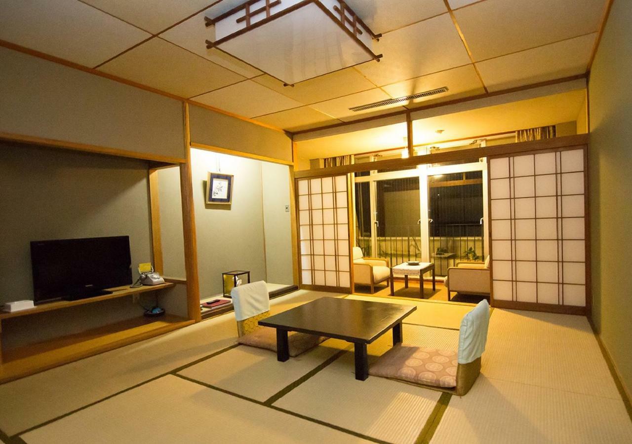 Отель Wakayama Kada Onsen Kada Kaigetsu Экстерьер фото